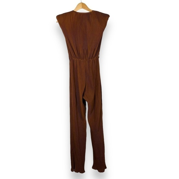 Pretty Little Thing Pleated Shoulder Pad Flared Leg Jumpsuit, Chocolate, Size 2 - Picture 13 of 13